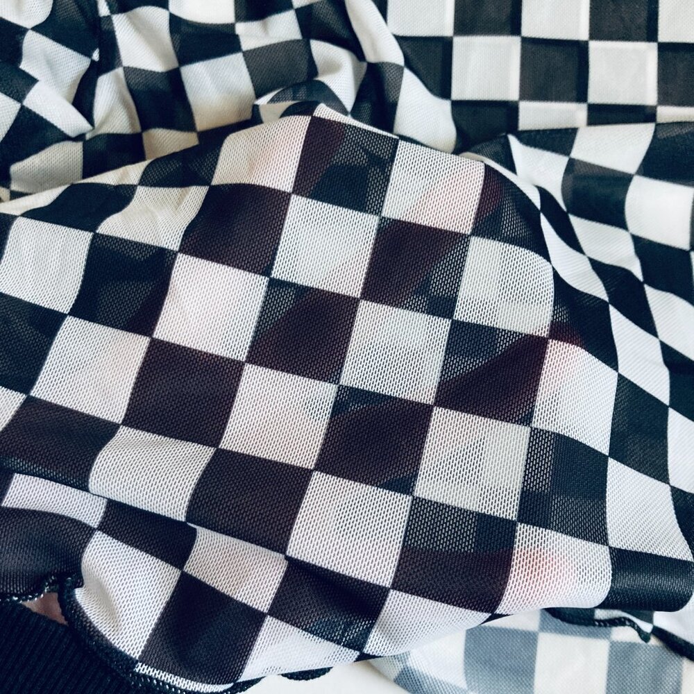 π Black & White Checkered Sheer Mesh Top with Short Sleeves NEW - Picture 5 of 6